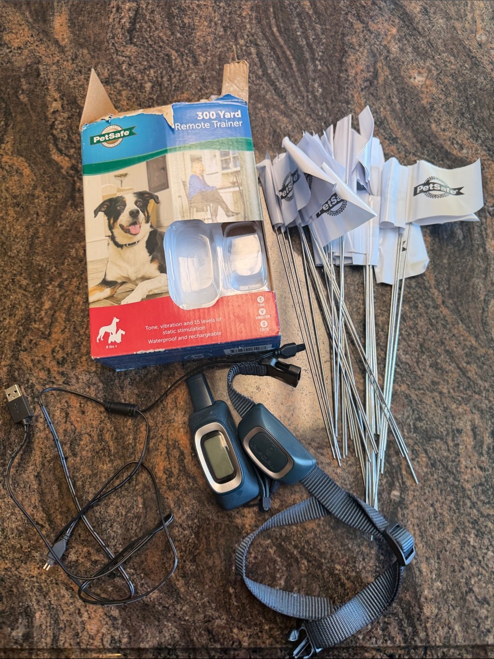 PetSafe Remote Dog Trainer Set in Blue and Black with Yard Flags